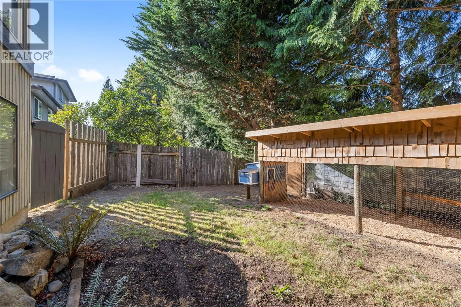 3557 Fairview Dr