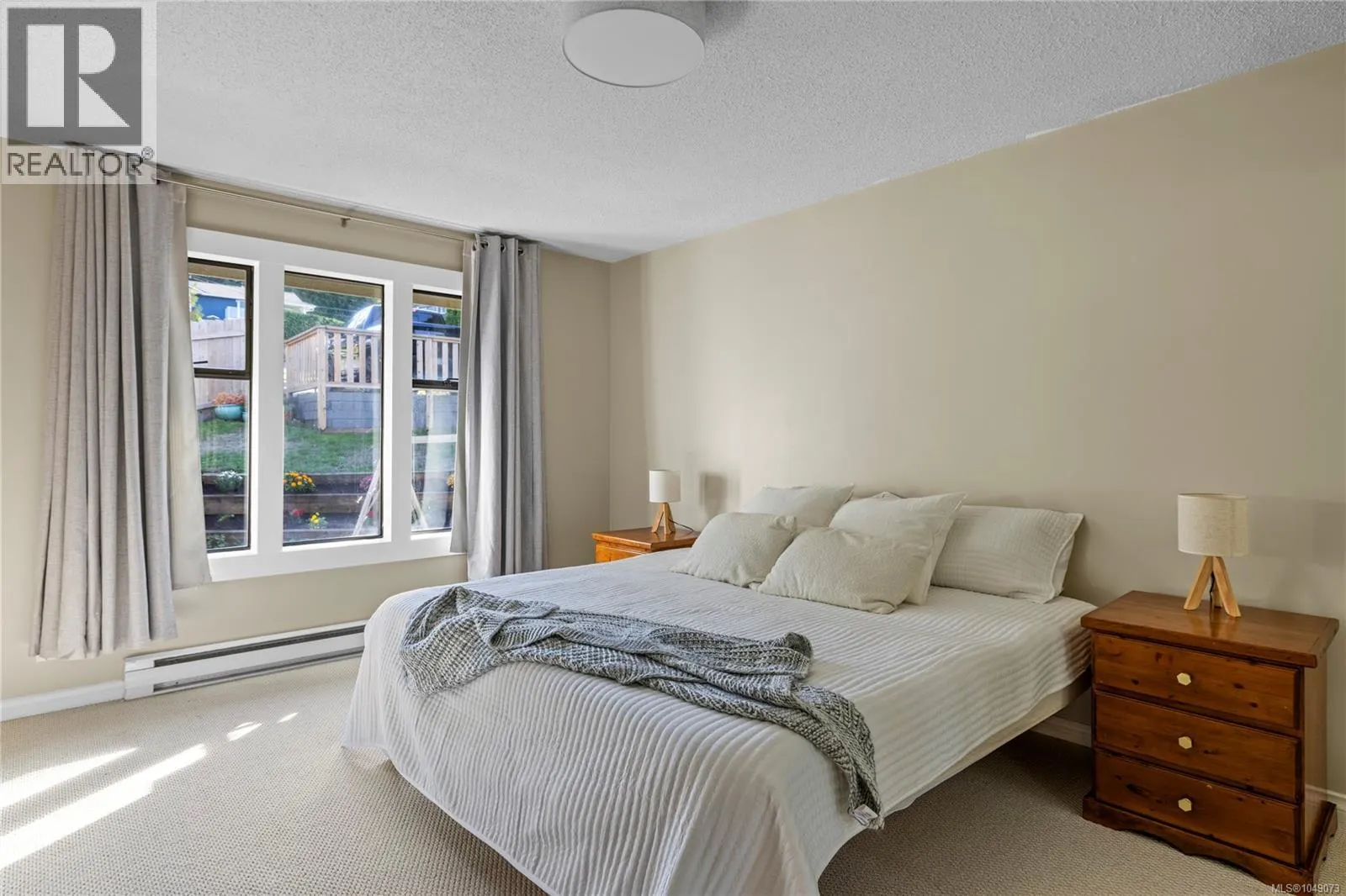 3557 Fairview Dr