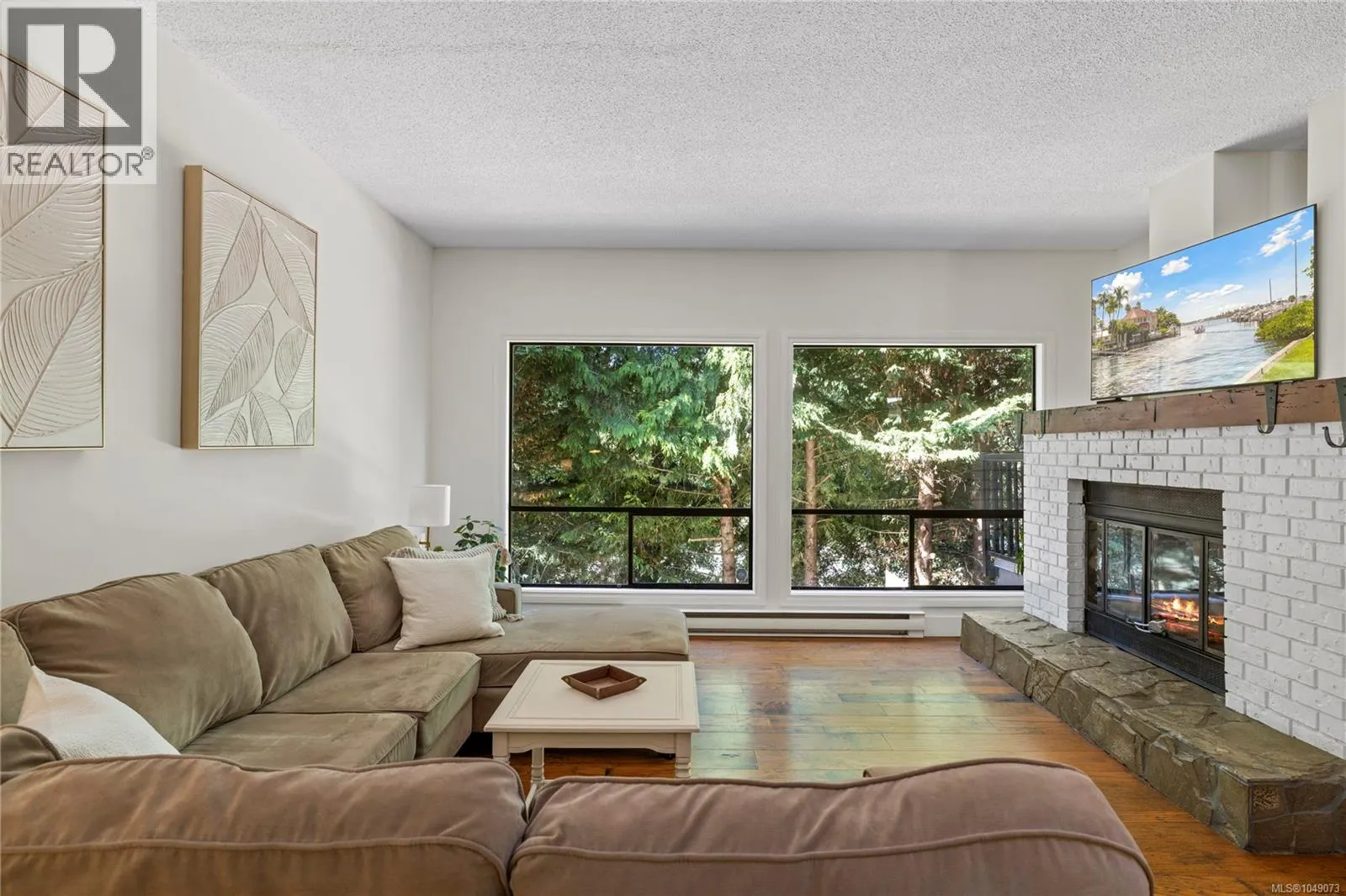 3557 Fairview Dr