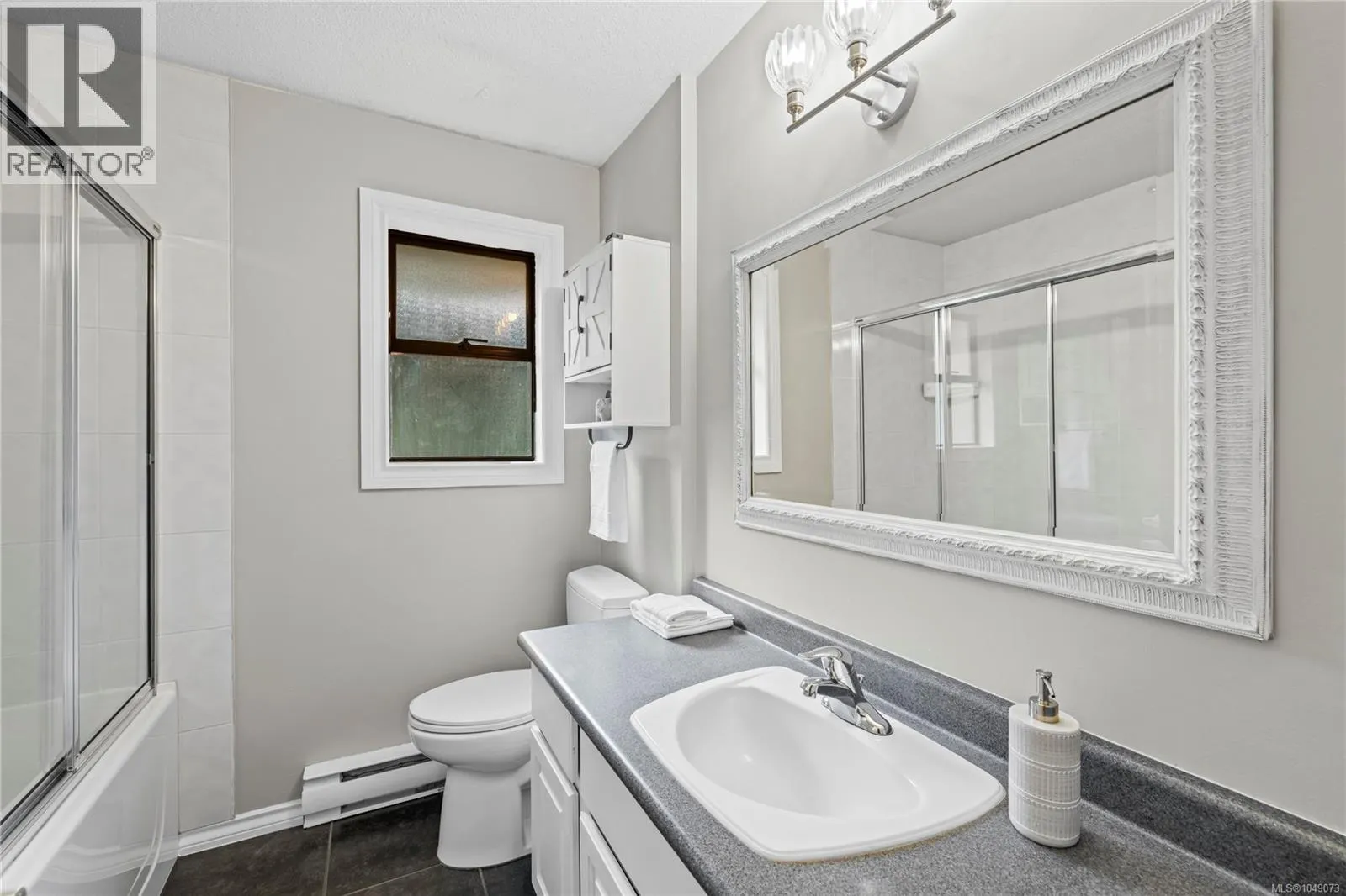 3557 Fairview Dr