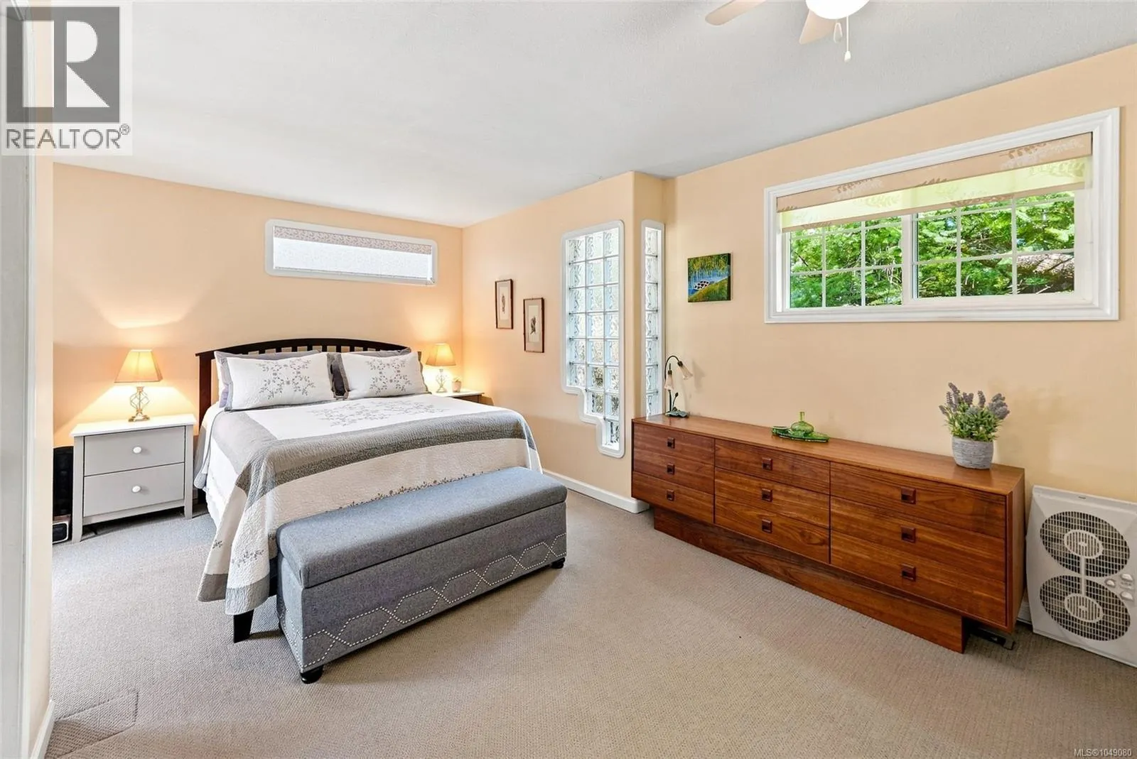 611 Pioneer Cres