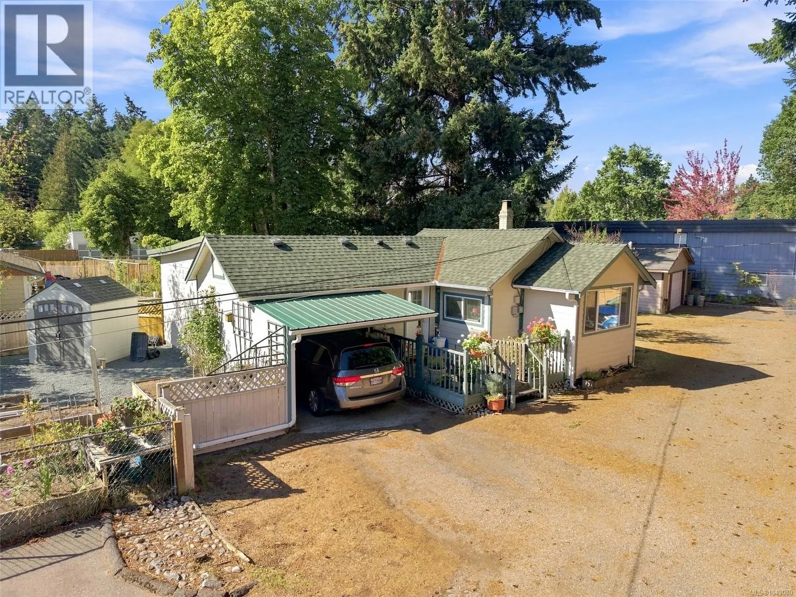 611 Pioneer Cres