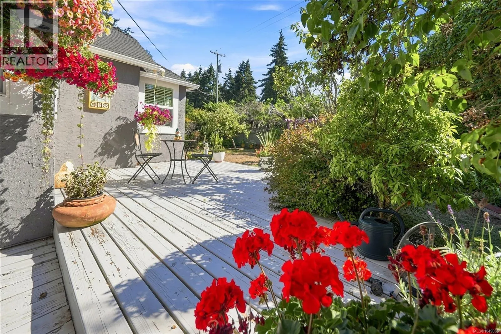 611 Pioneer Cres