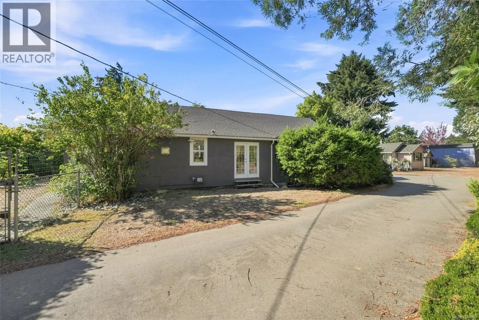611 Pioneer Cres