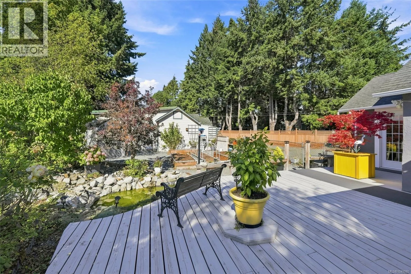 611 Pioneer Cres