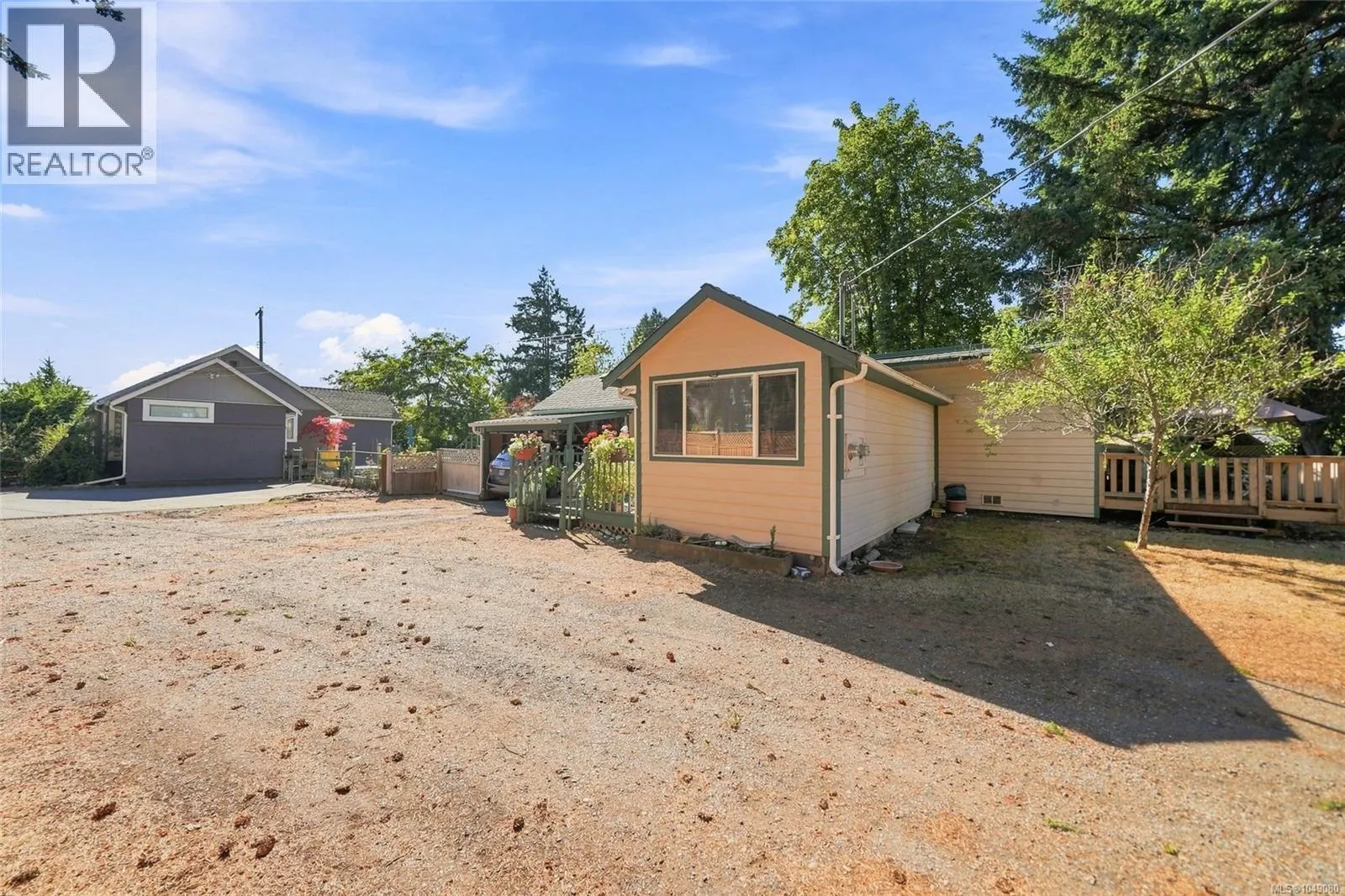 611 Pioneer Cres