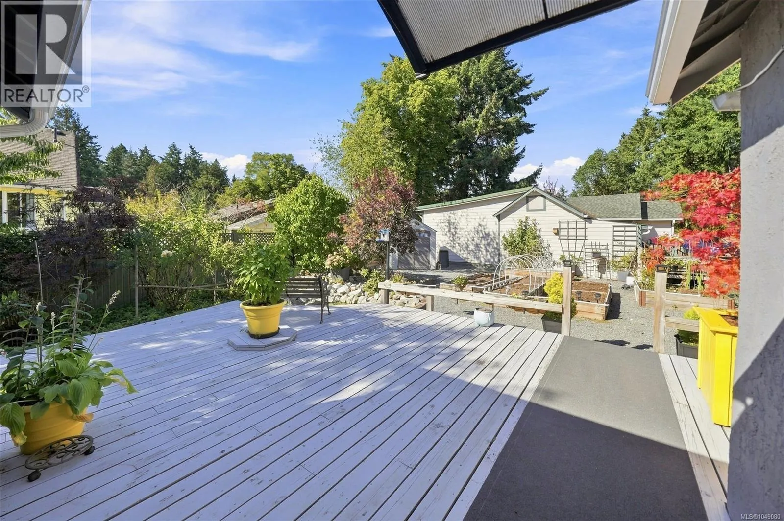 611 Pioneer Cres