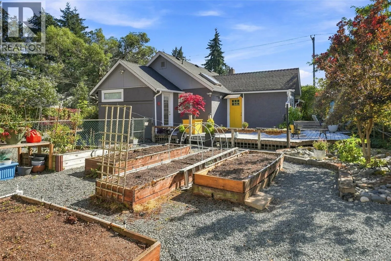 611 Pioneer Cres