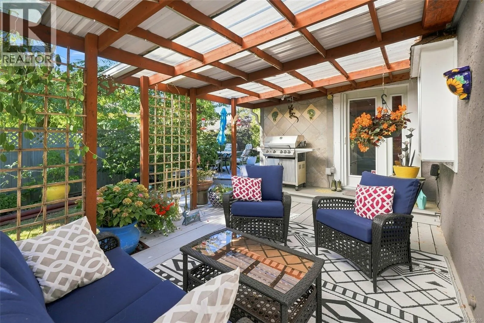 611 Pioneer Cres