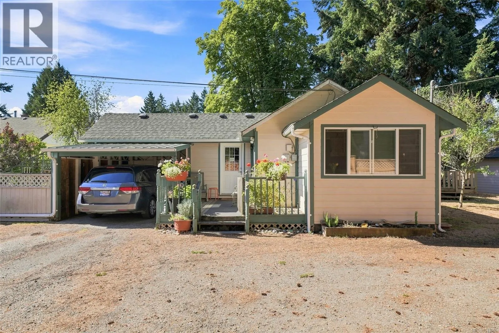 611 Pioneer Cres