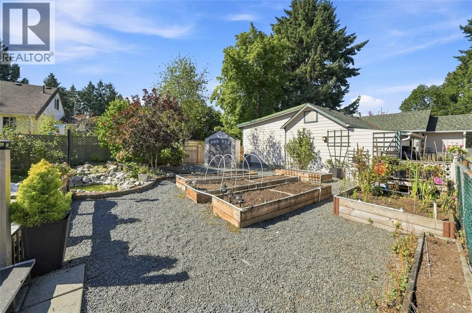 611 Pioneer Cres