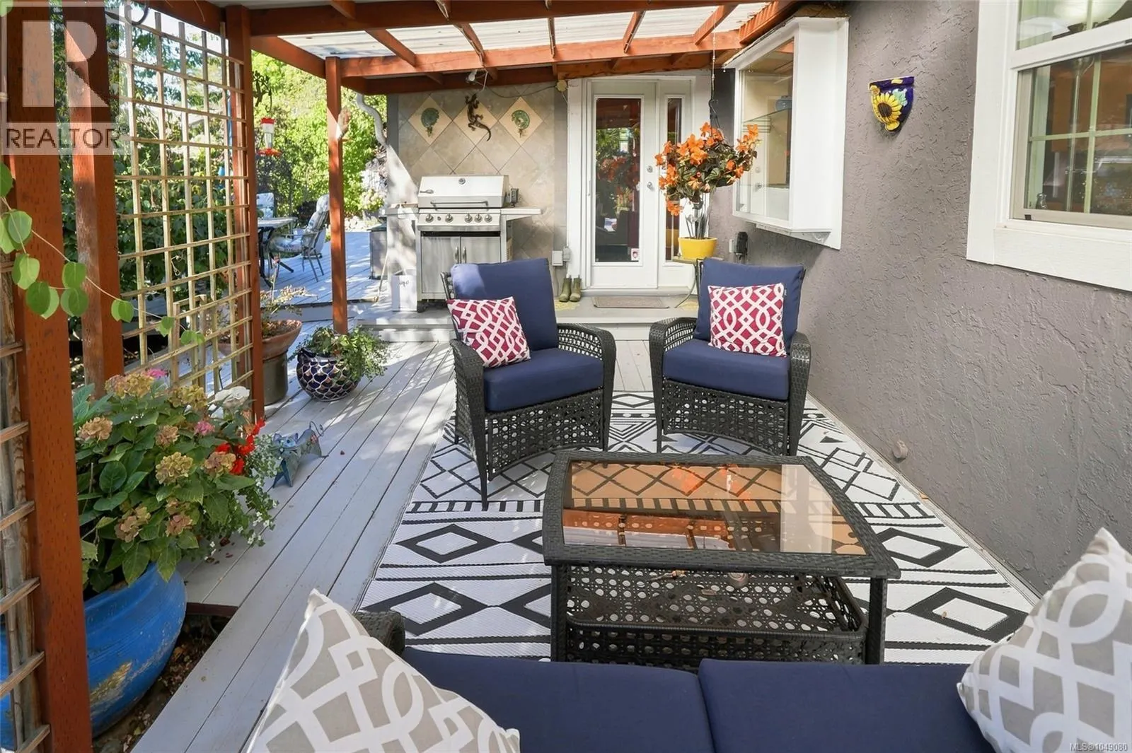 611 Pioneer Cres