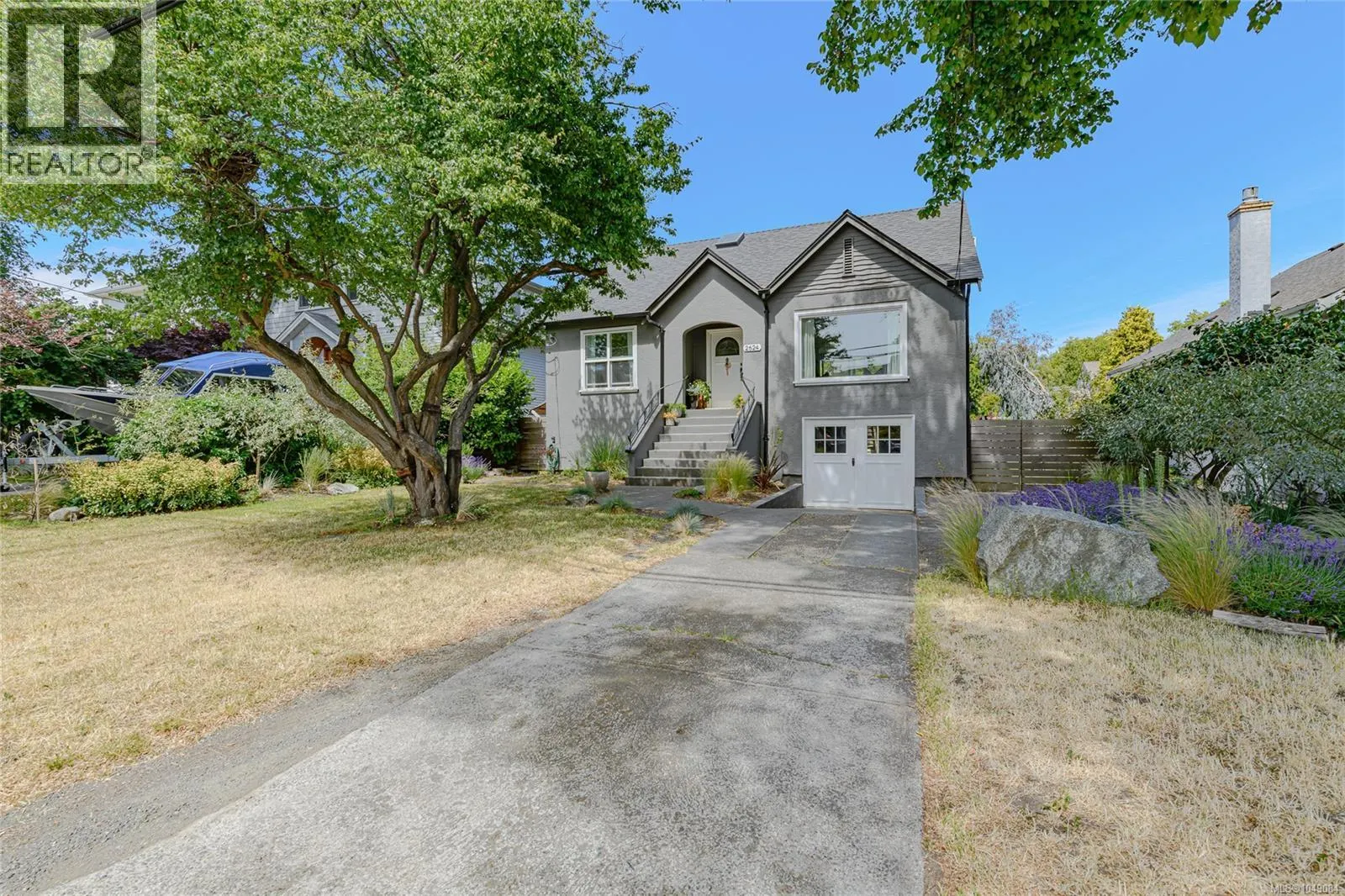 2624 Estevan Ave