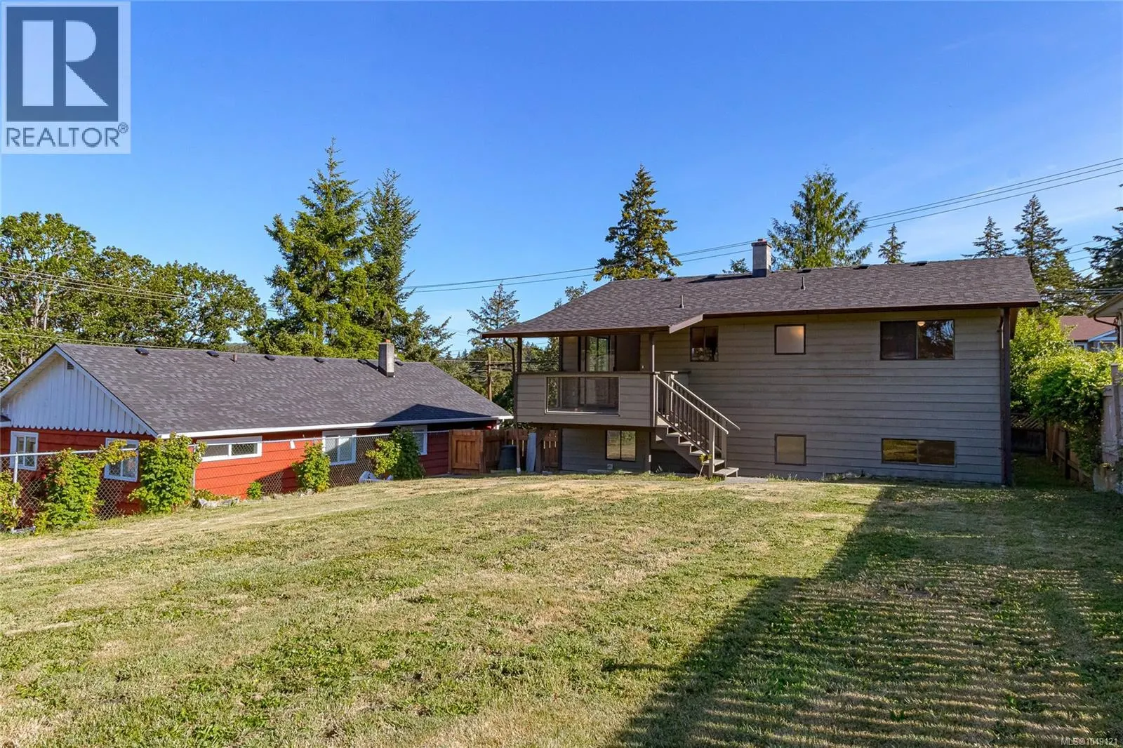 1389 Hastings St