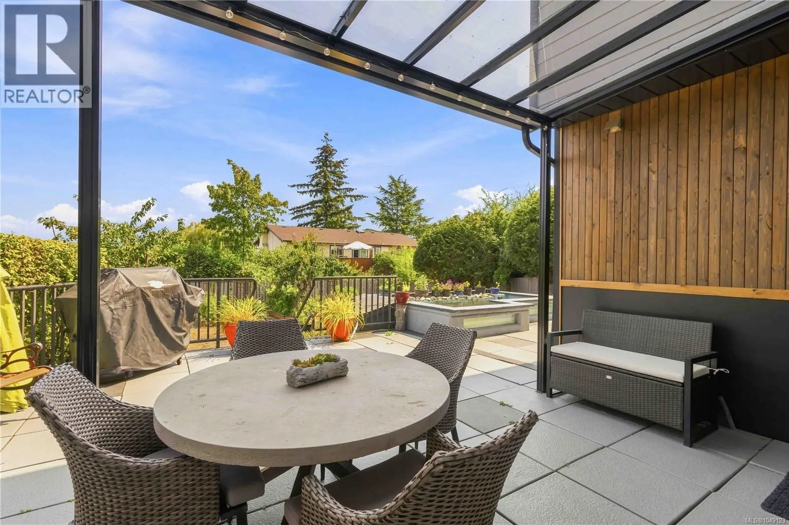 7081 East Saanich Rd