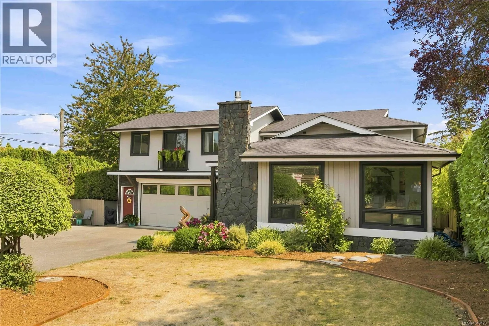 7081 East Saanich Rd