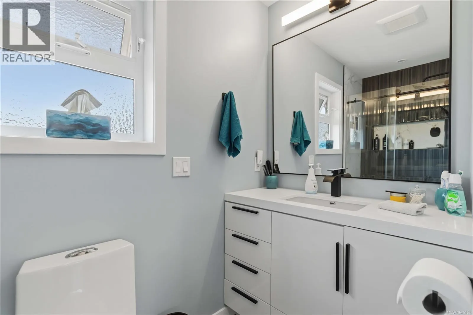 7081 East Saanich Rd