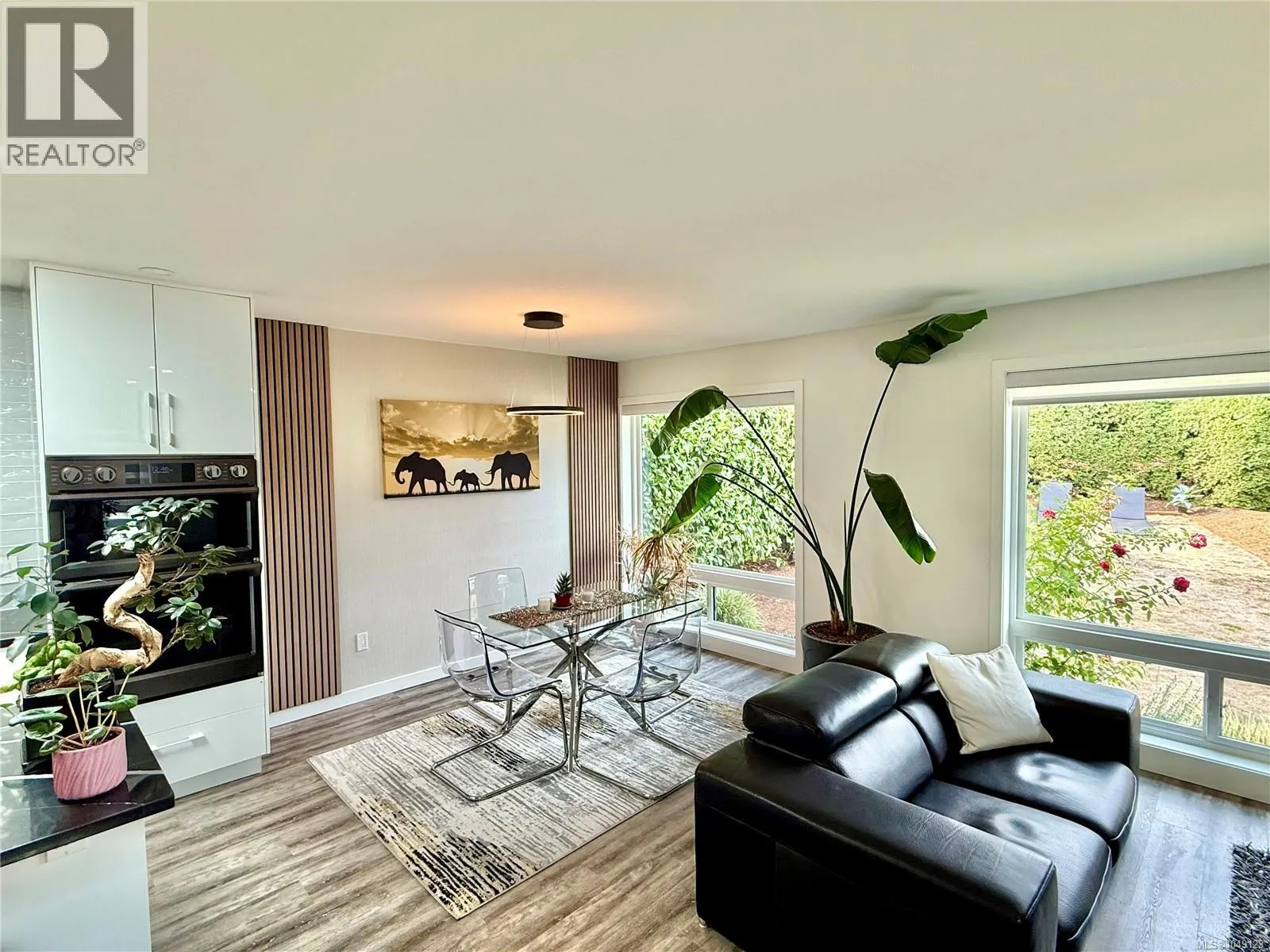7081 East Saanich Rd