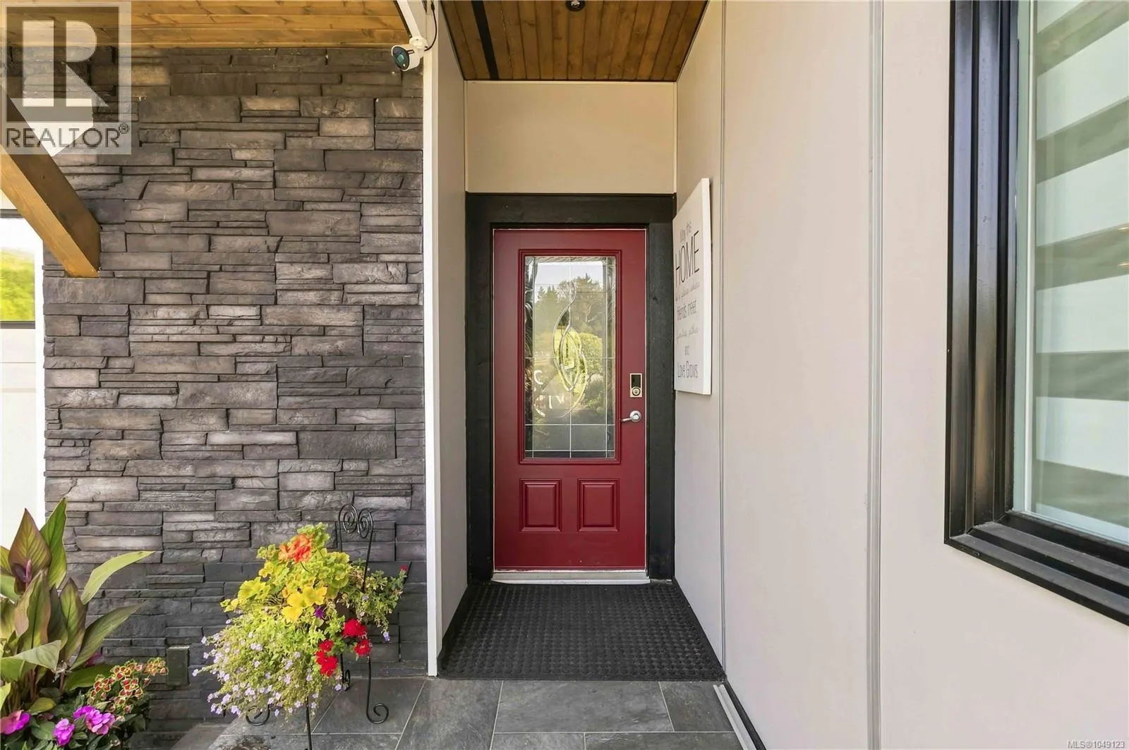 7081 East Saanich Rd
