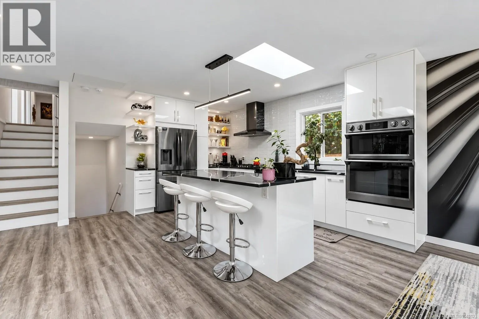 7081 East Saanich Rd