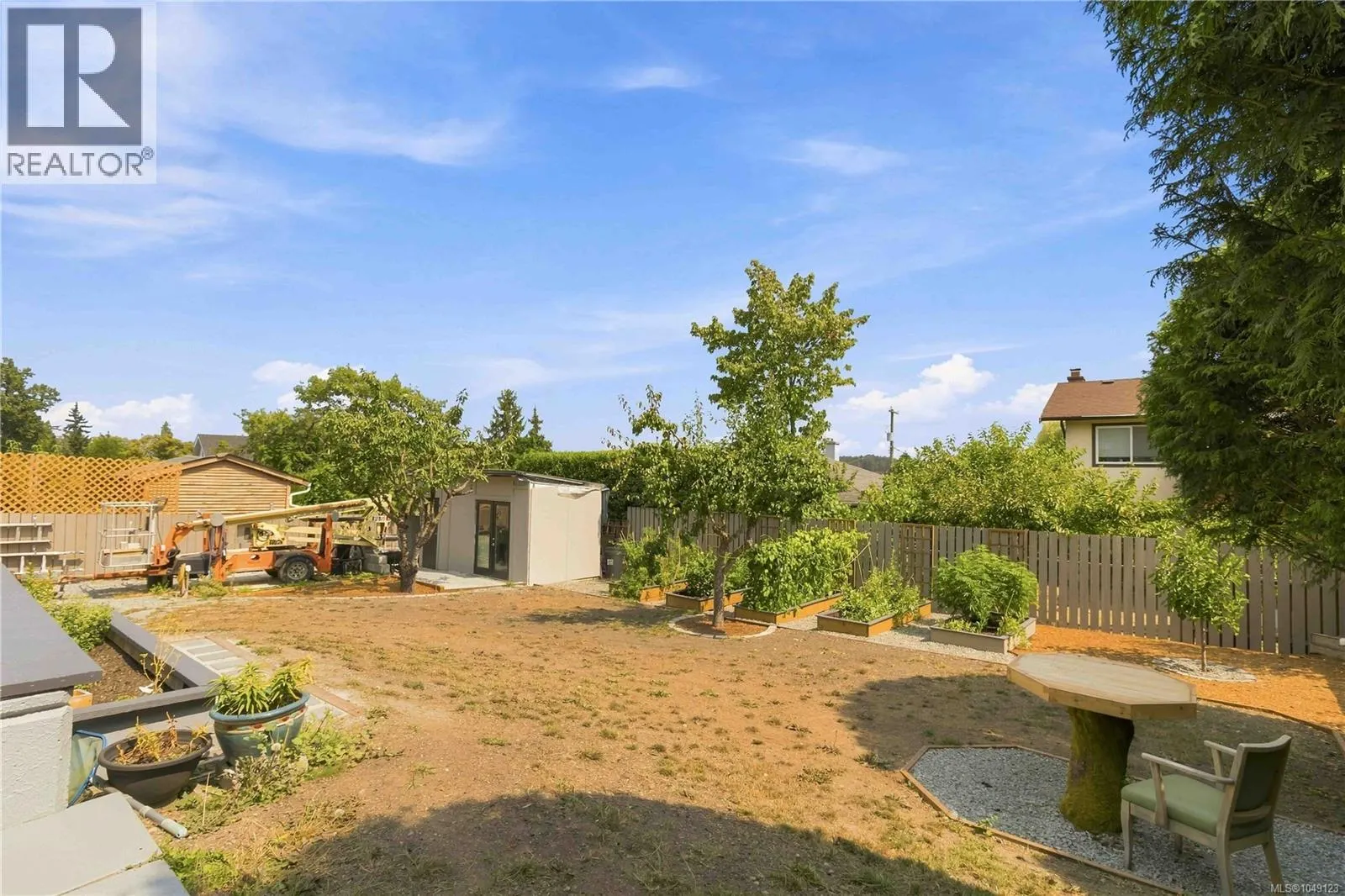7081 East Saanich Rd