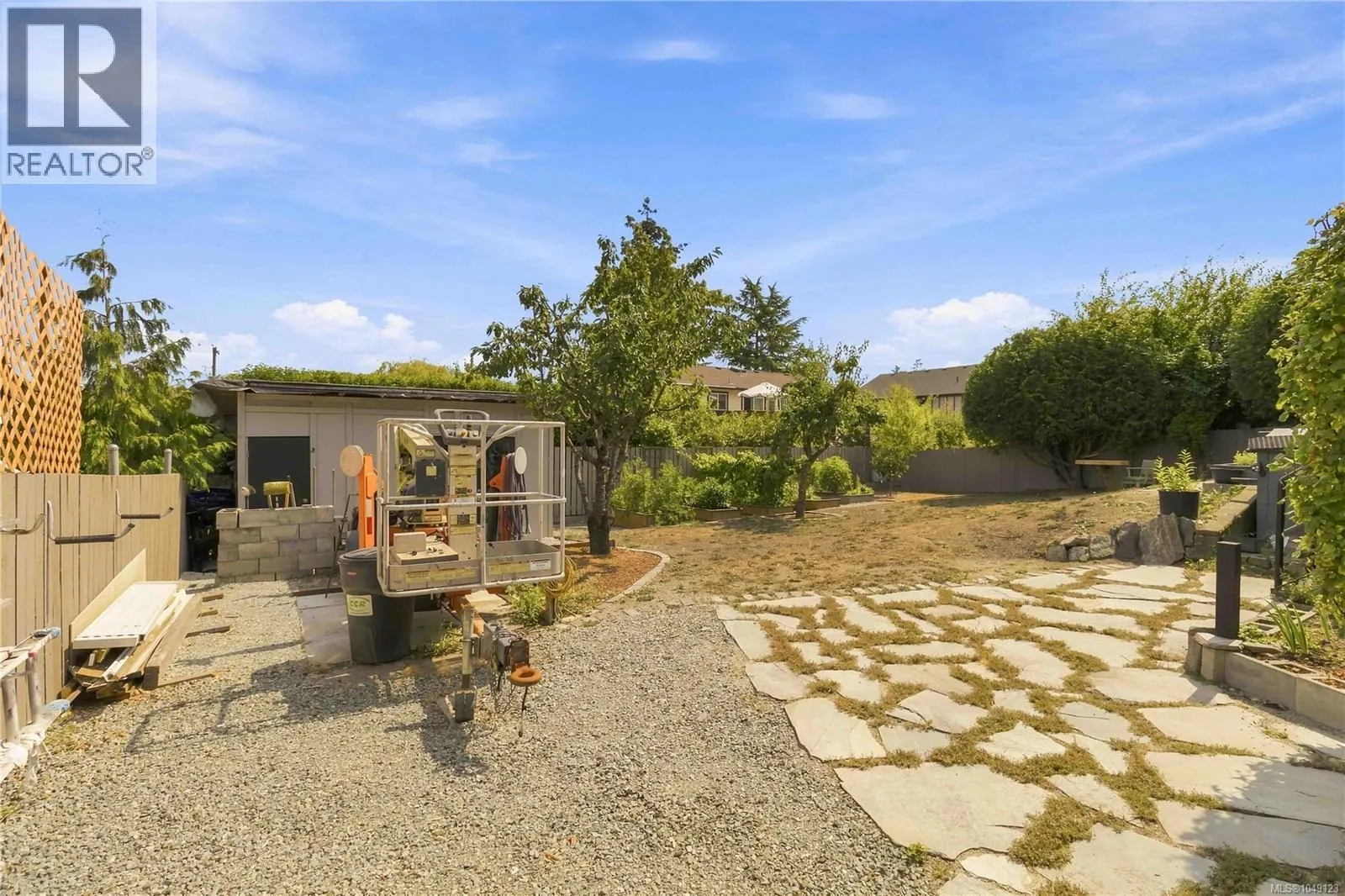 7081 East Saanich Rd
