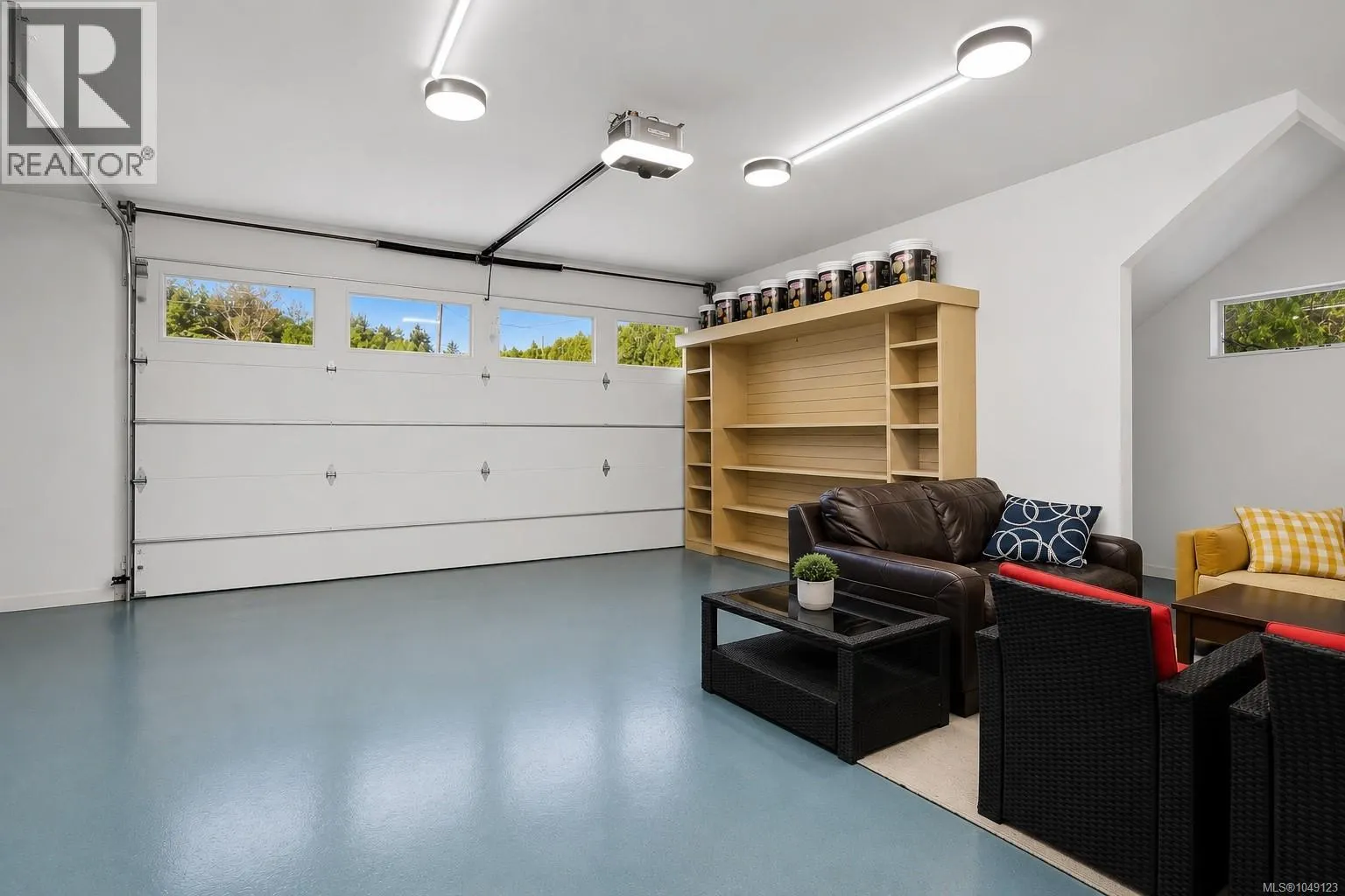 7081 East Saanich Rd