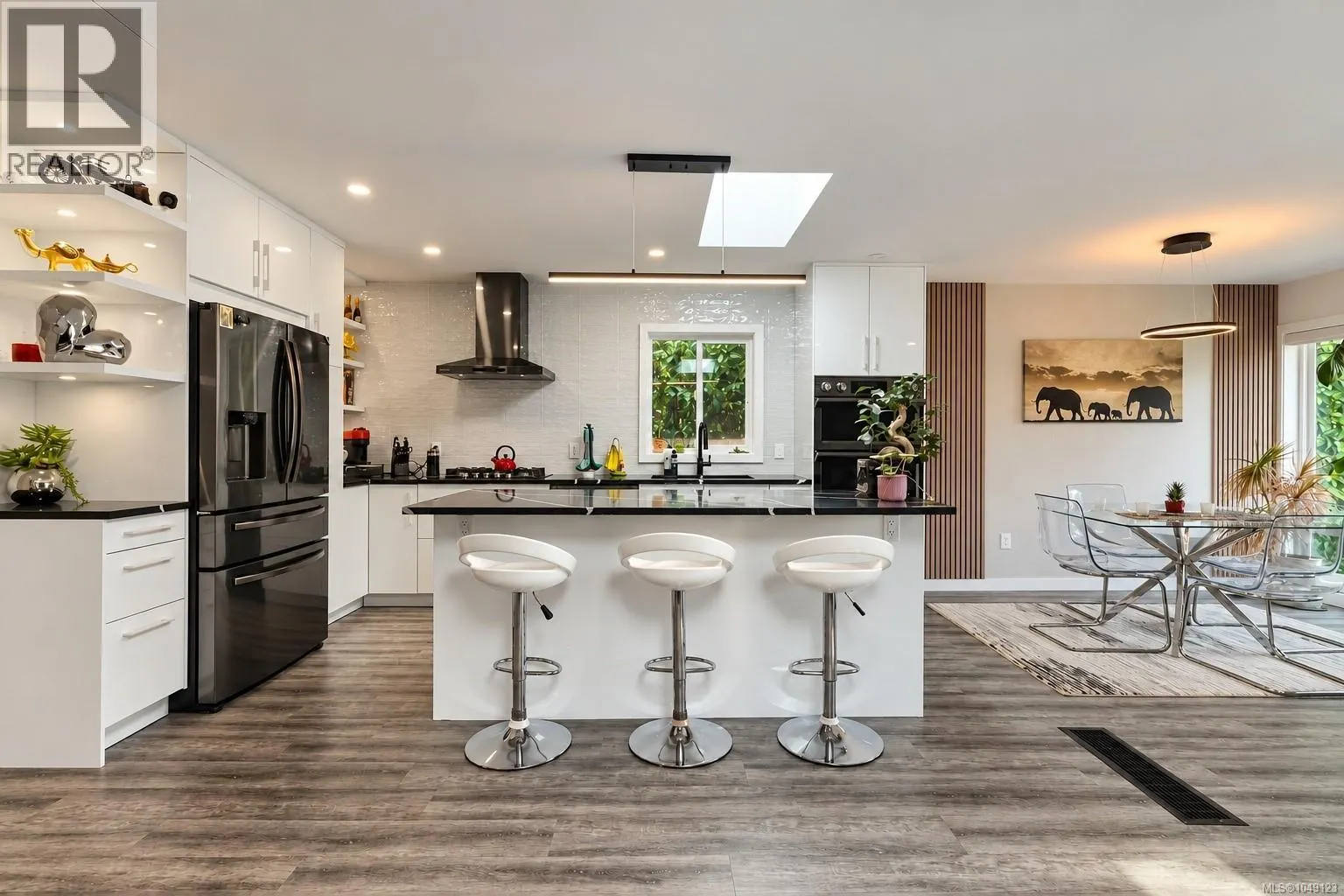 7081 East Saanich Rd