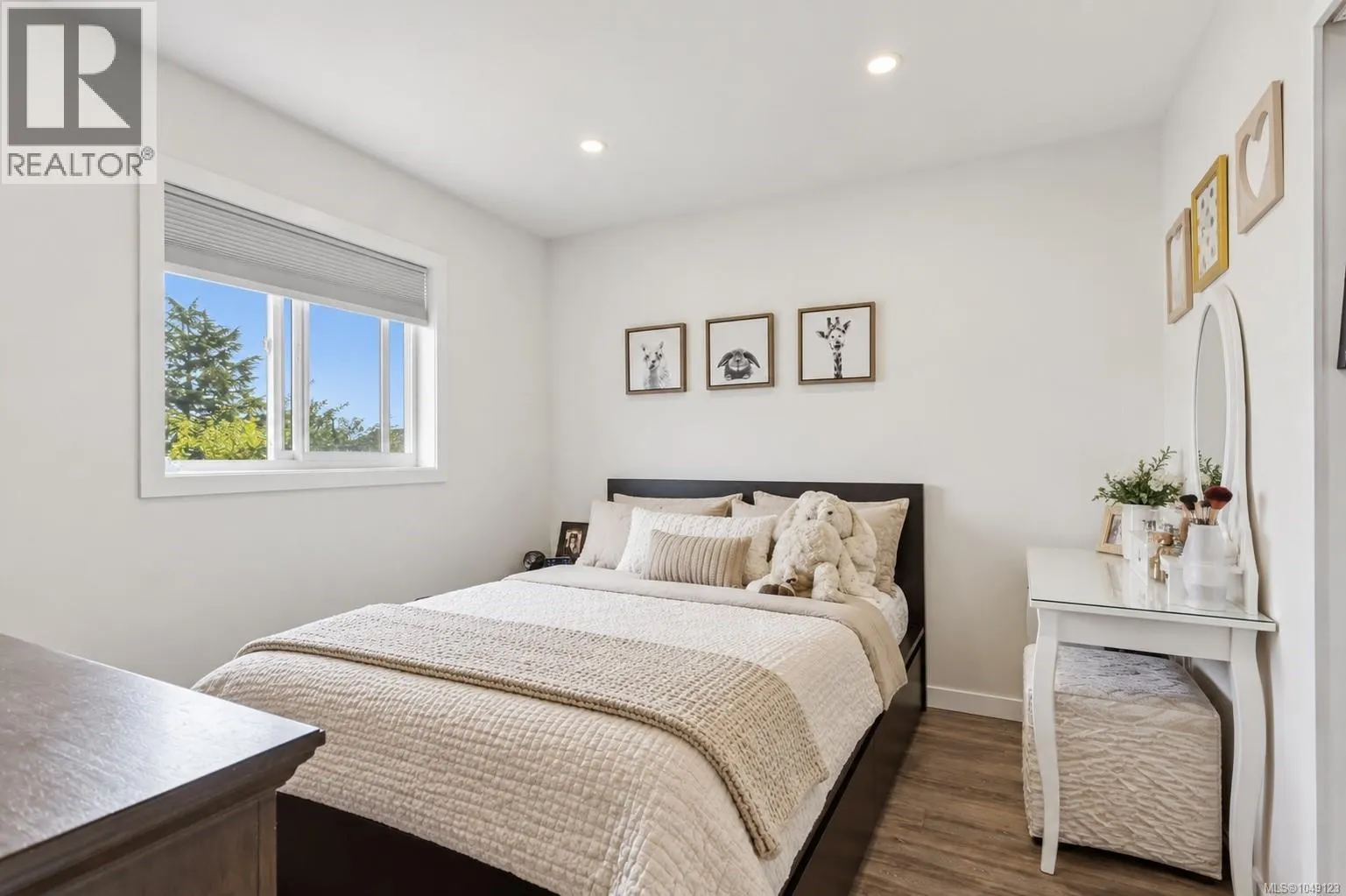 7081 East Saanich Rd