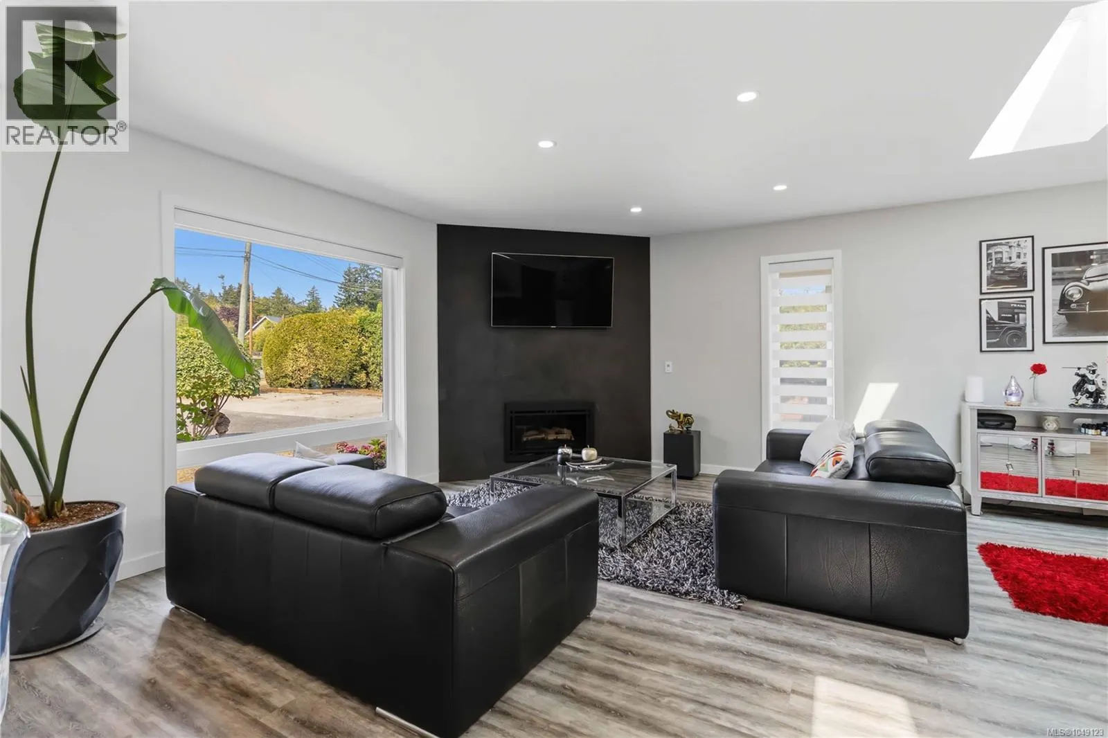 7081 East Saanich Rd