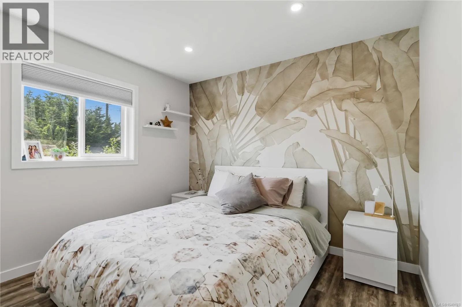 7081 East Saanich Rd