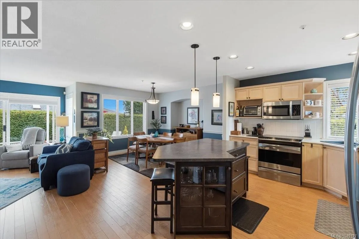 11 6595 Groveland Dr