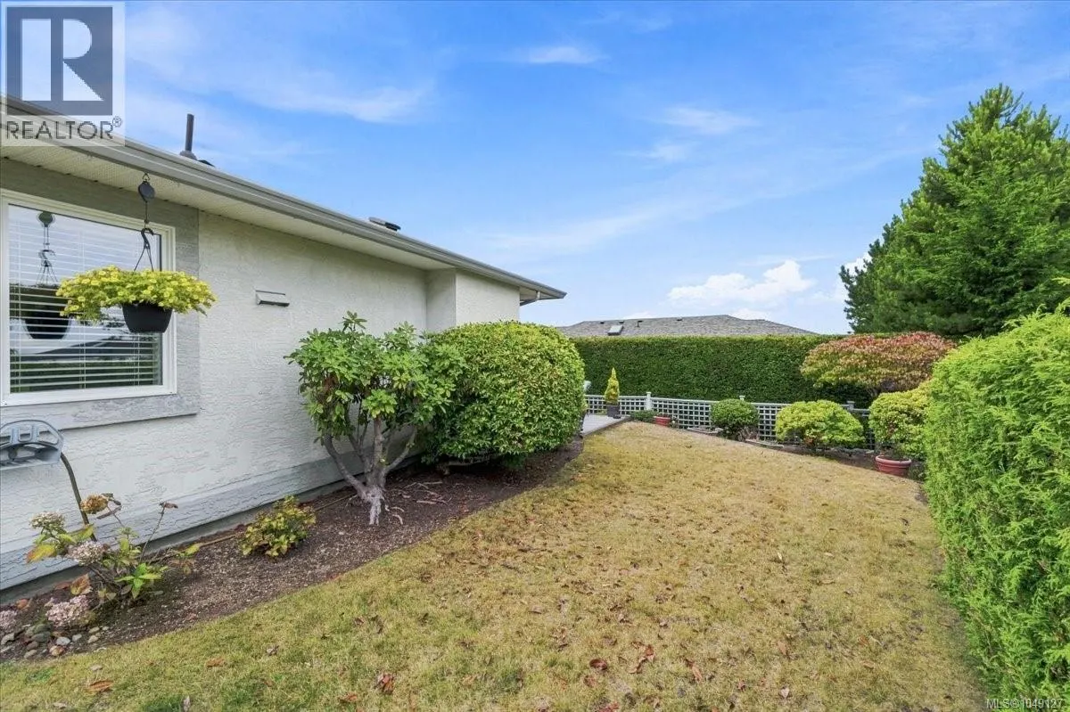 11 6595 Groveland Dr