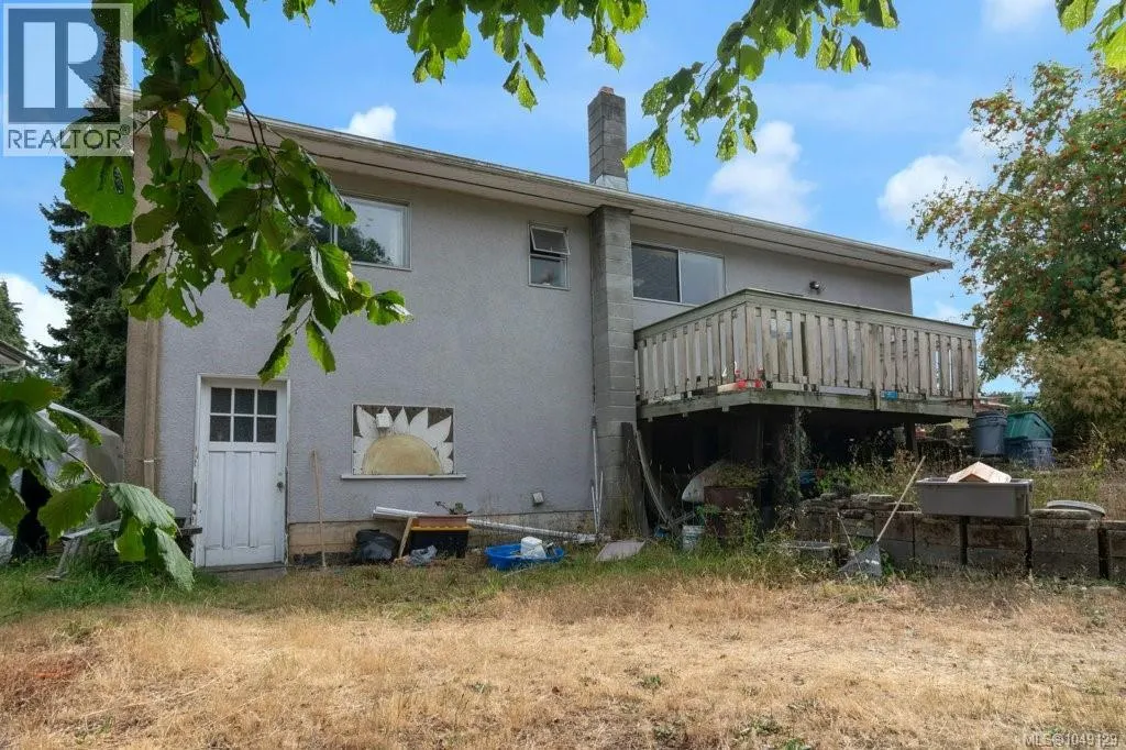 1746 & 1756 Meredith Rd