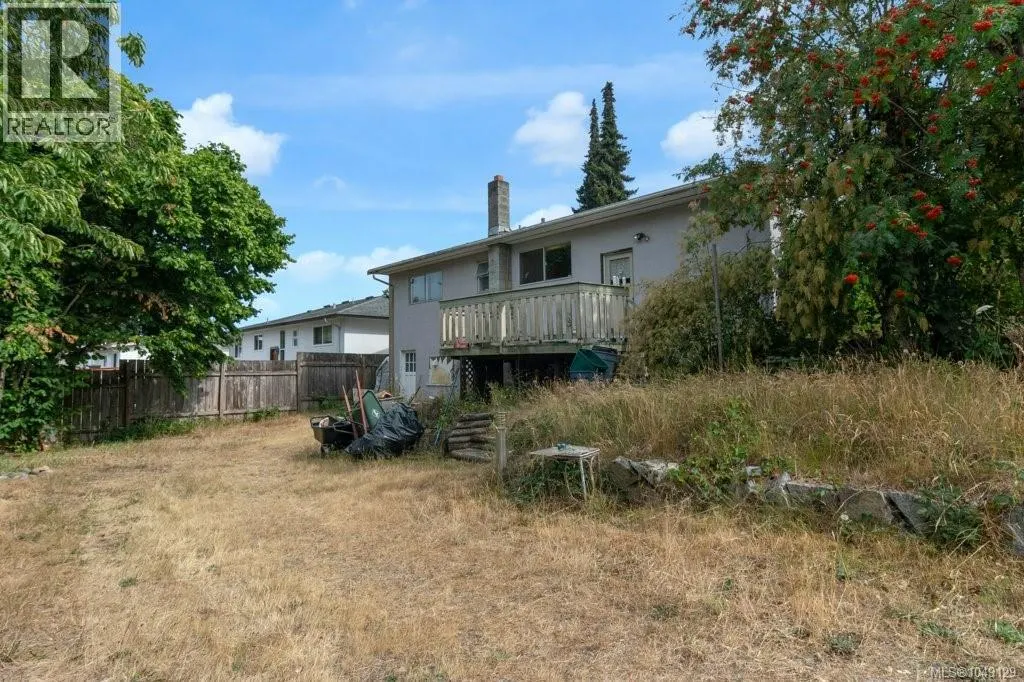 1746 & 1756 Meredith Rd
