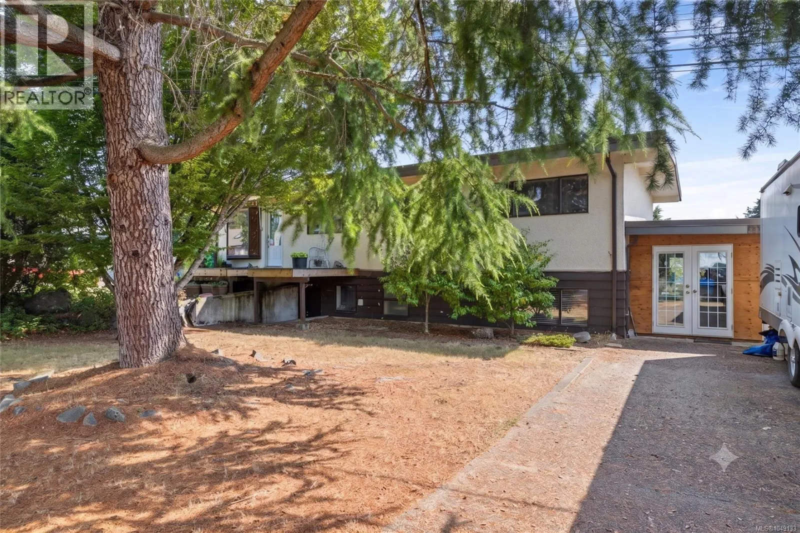396 Wisteria St