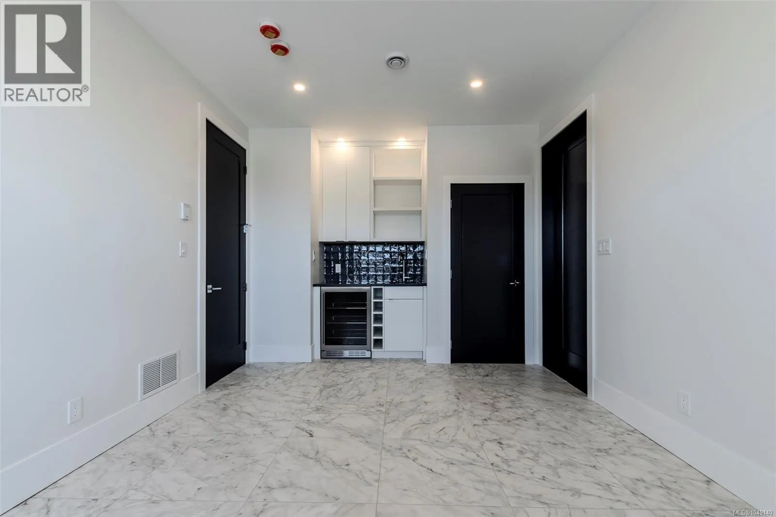1272 Kingsview Rd
