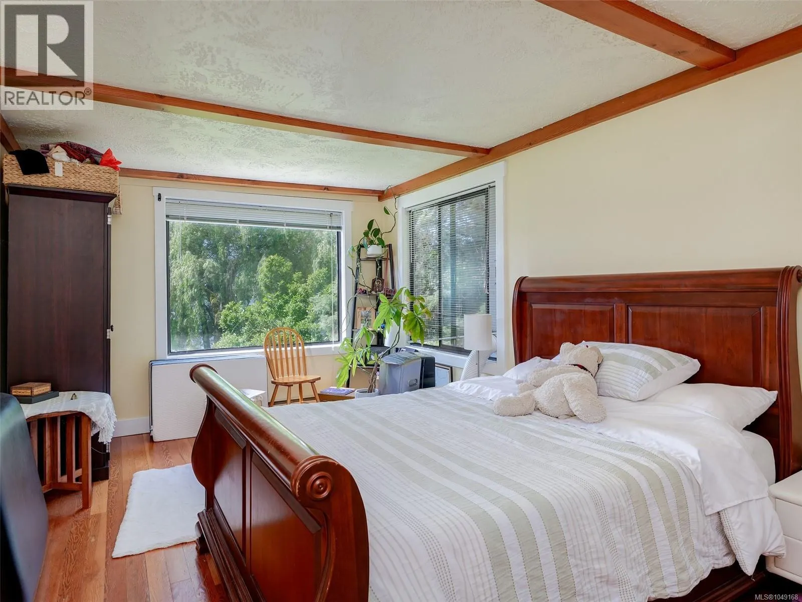 1167 Goldstream Ave