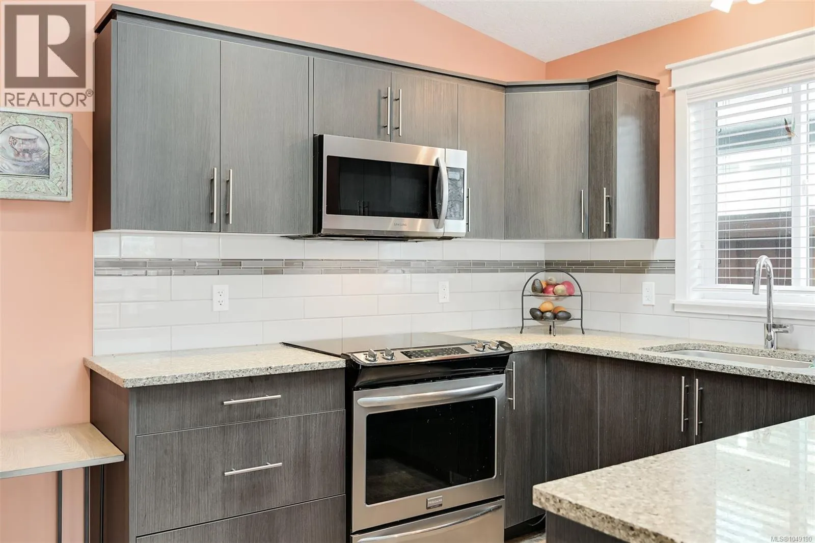 52 7586 Tetayut Rd