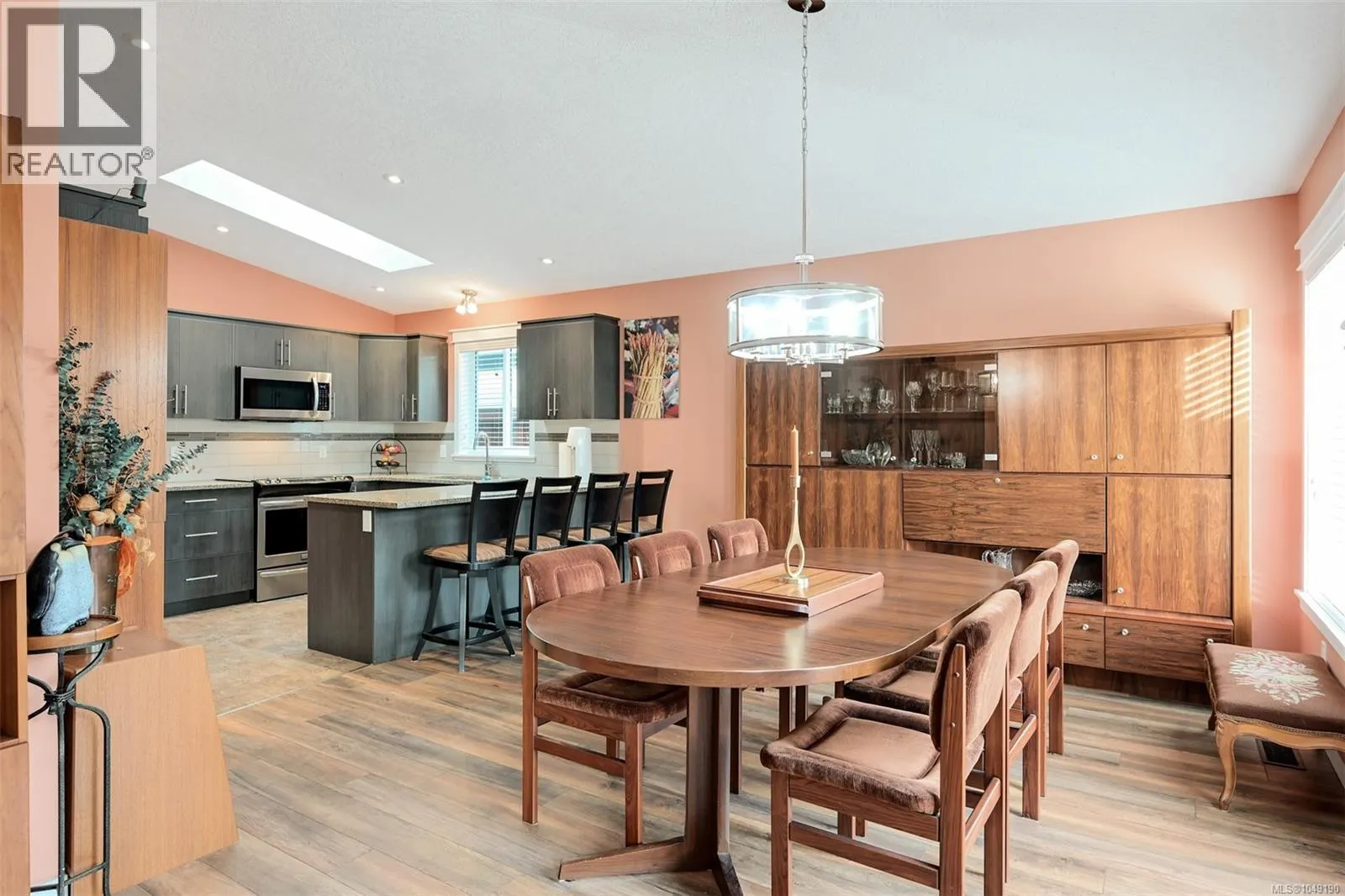 52 7586 Tetayut Rd