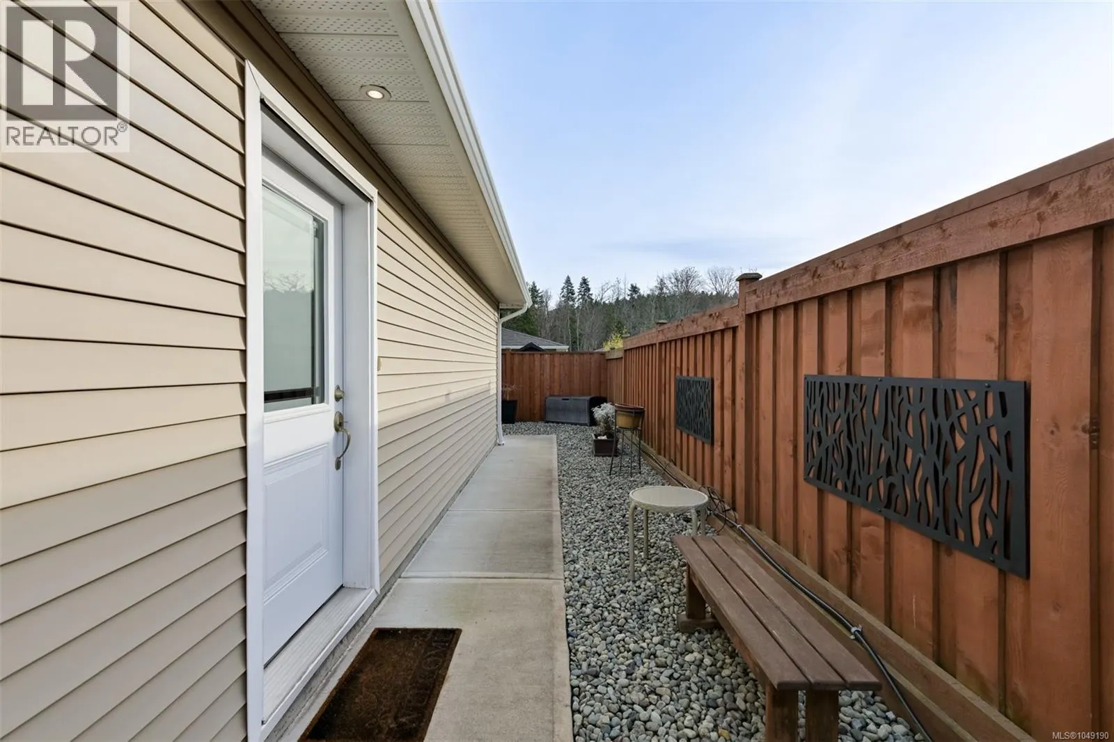 52 7586 Tetayut Rd