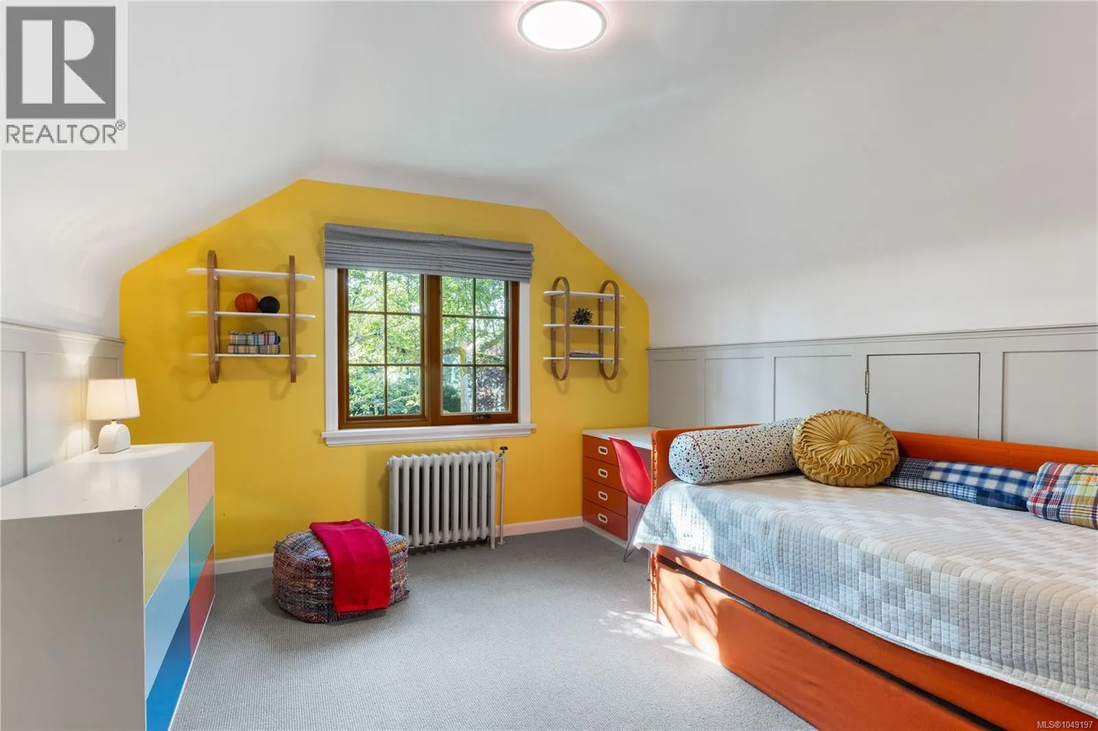 1387 St. David St