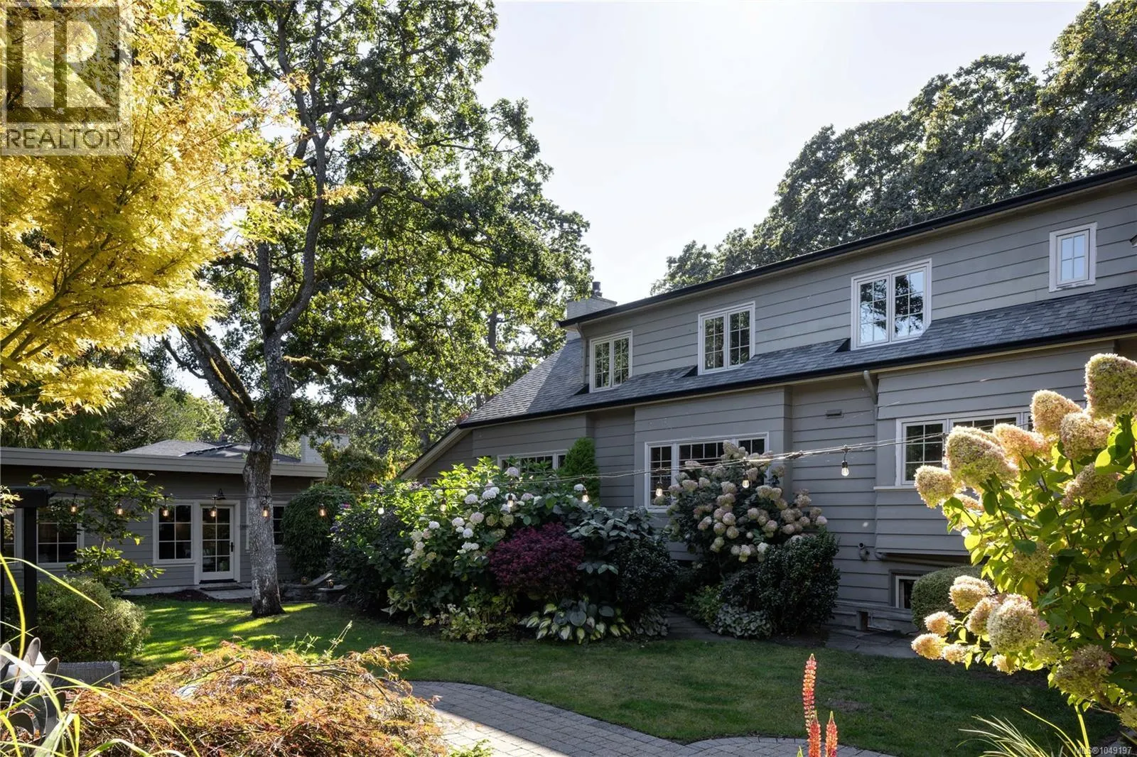 1387 St. David St