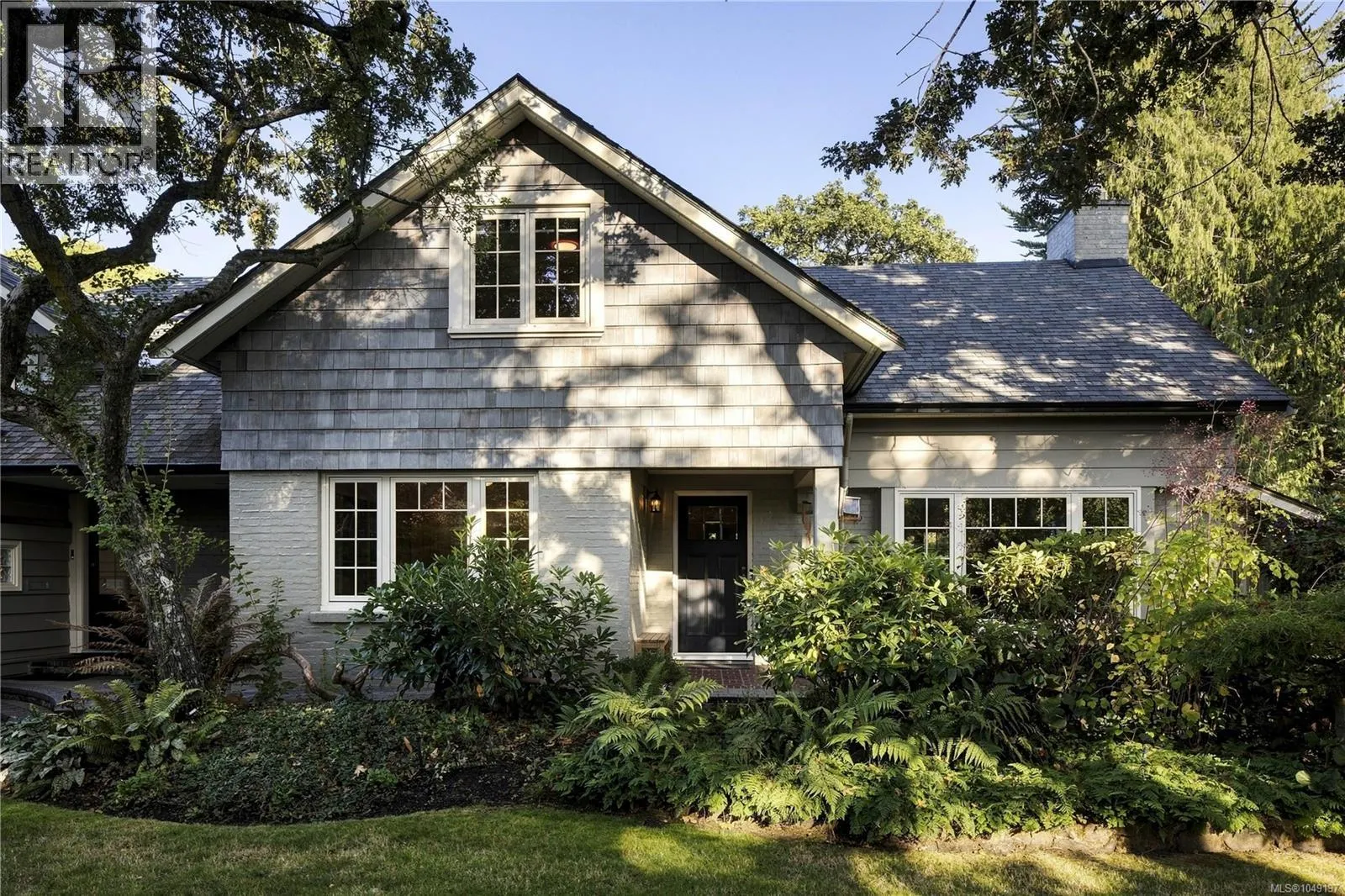 1387 St. David St