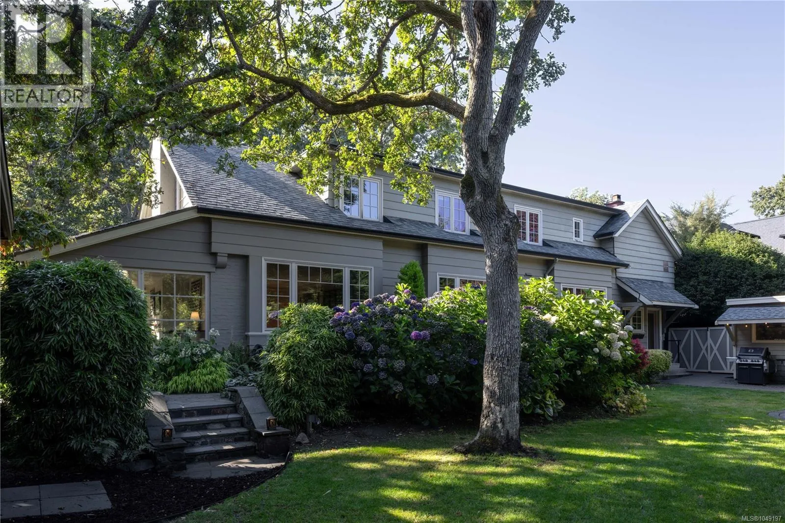 1387 St. David St