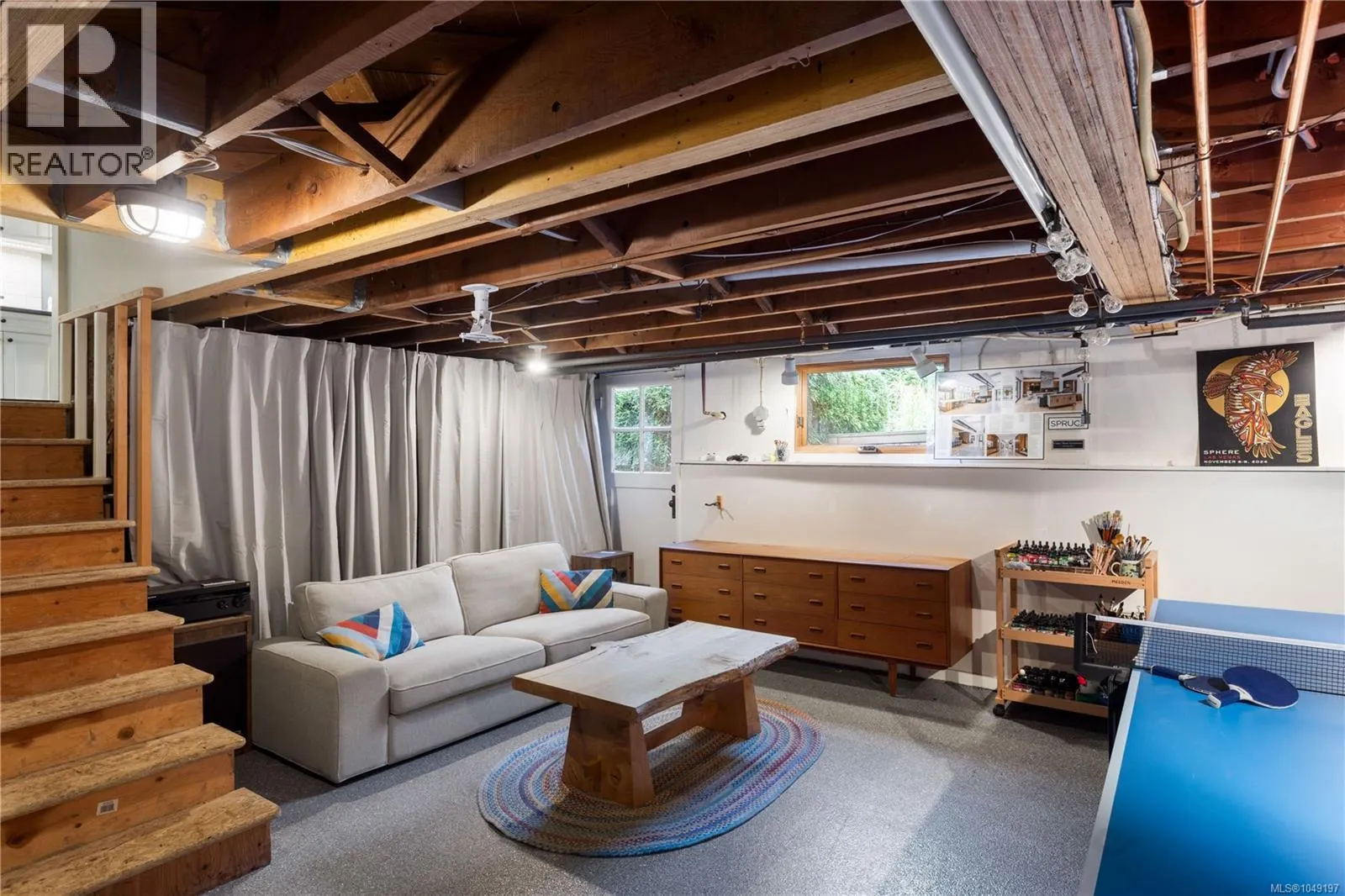 1387 St. David St