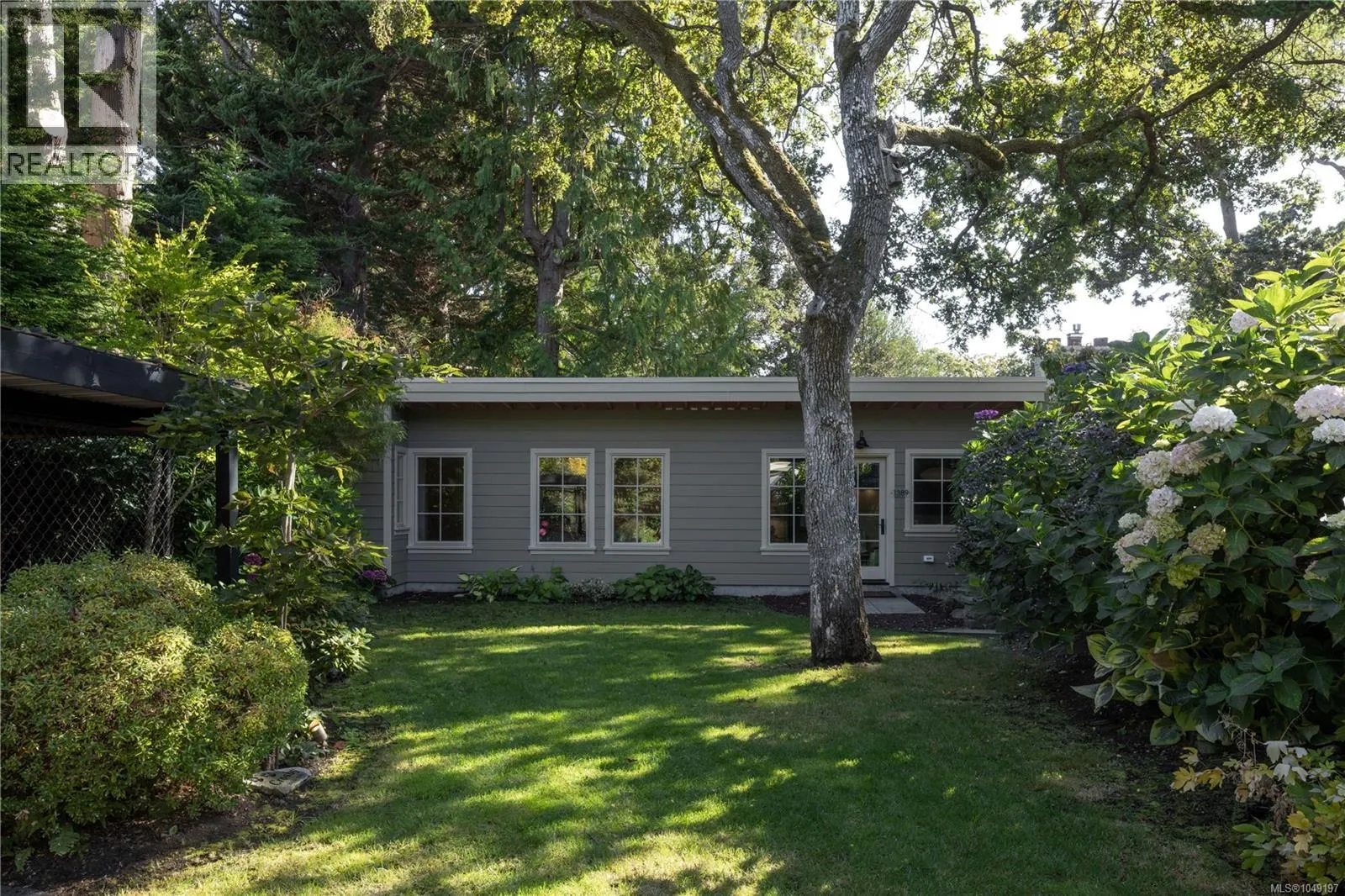 1387 St. David St