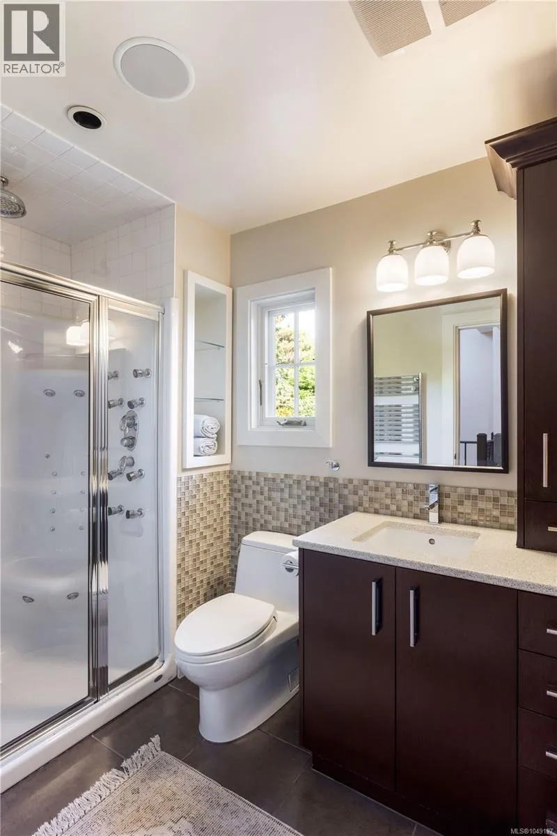 1387 St. David St
