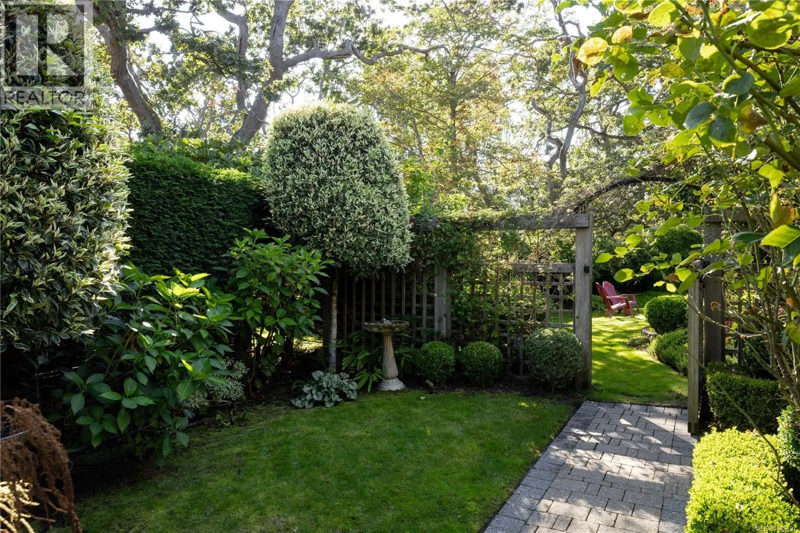 1387 St. David St
