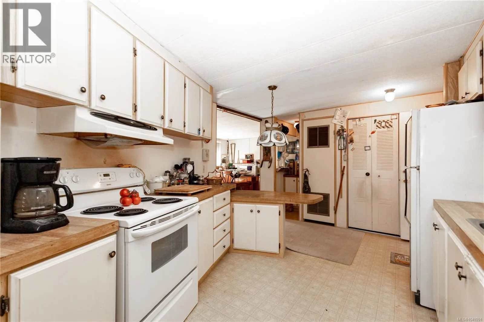 64 Seabreeze Dr
